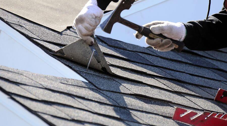 Professional gutter cleaning in Covington, OK